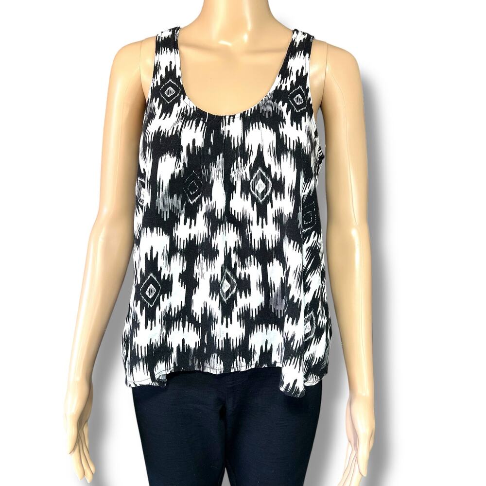 Belle du Jour Womens Tank Top Sleeveless Scoop Neck Pullover Black White Large
